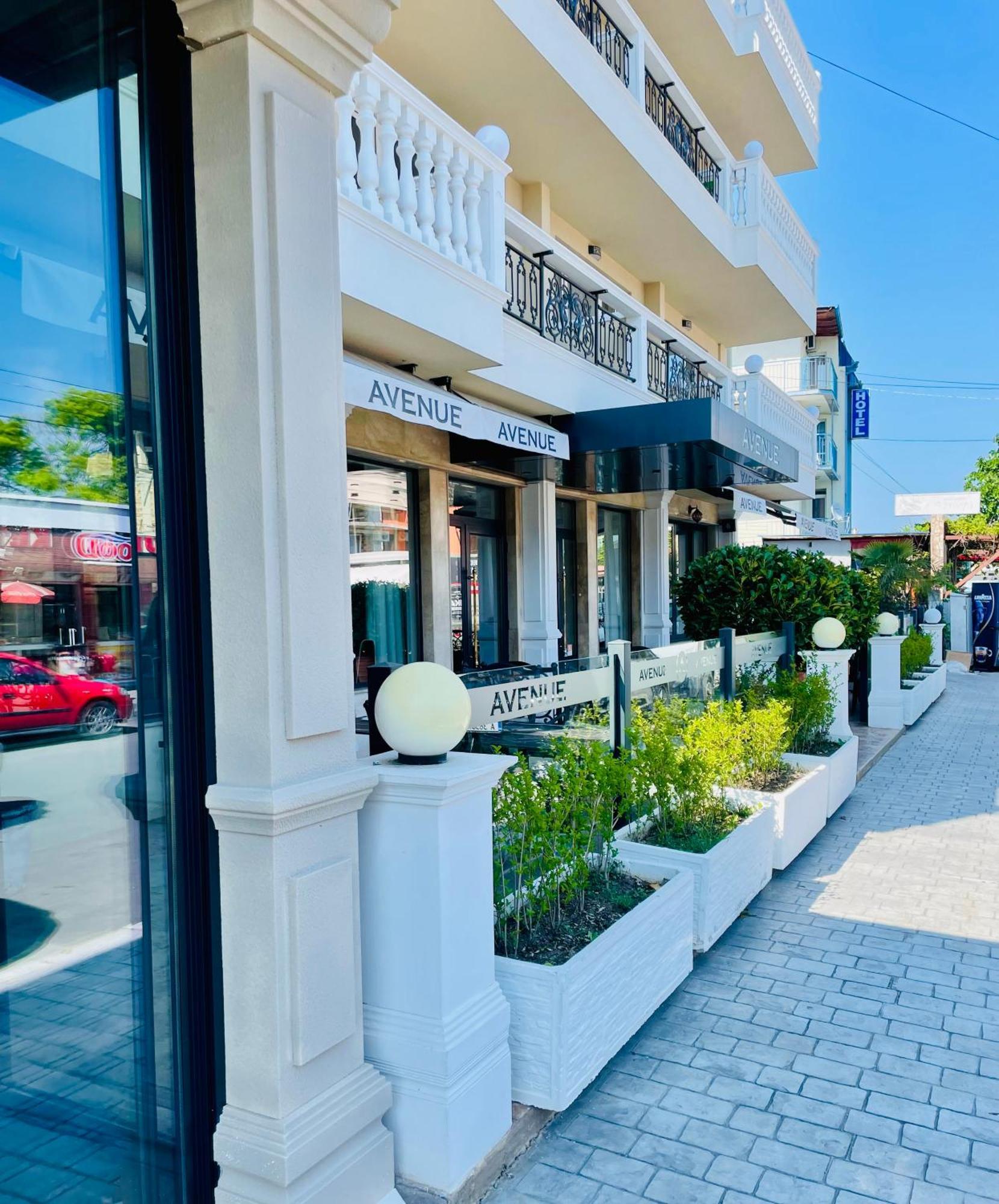 רבדה Hotel Avenue מראה חיצוני תמונה