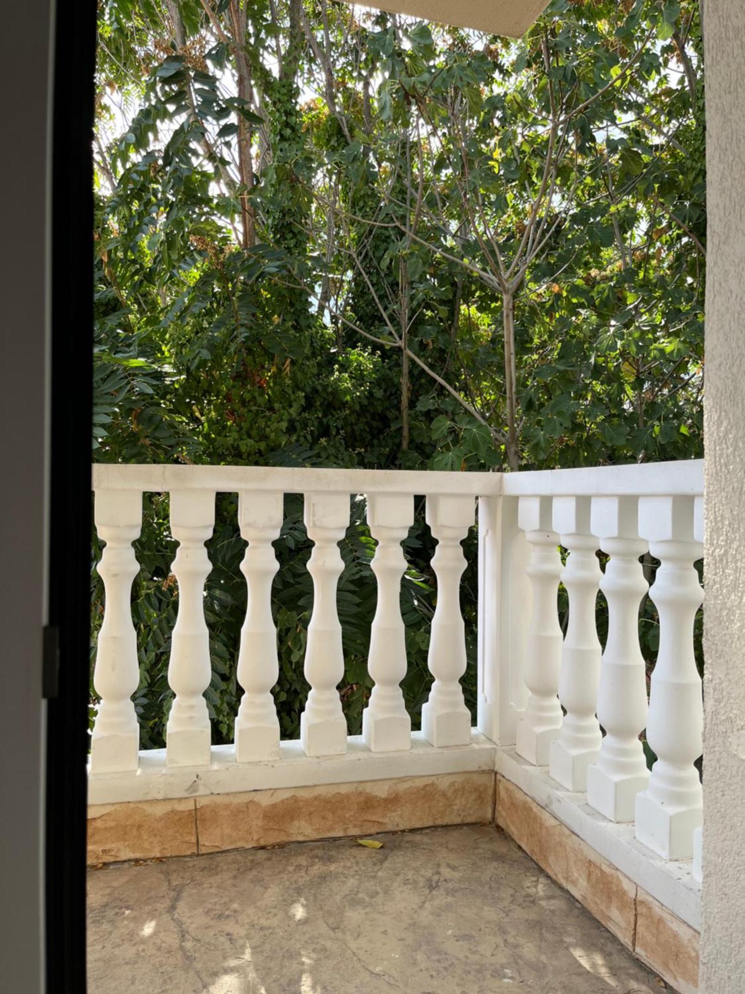 רבדה Hotel Avenue מראה חיצוני תמונה