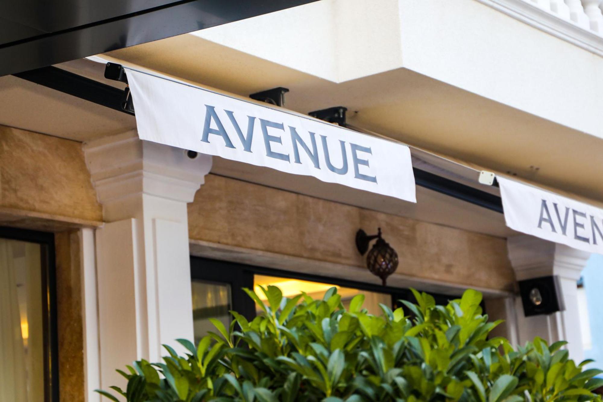 רבדה Hotel Avenue מראה חיצוני תמונה