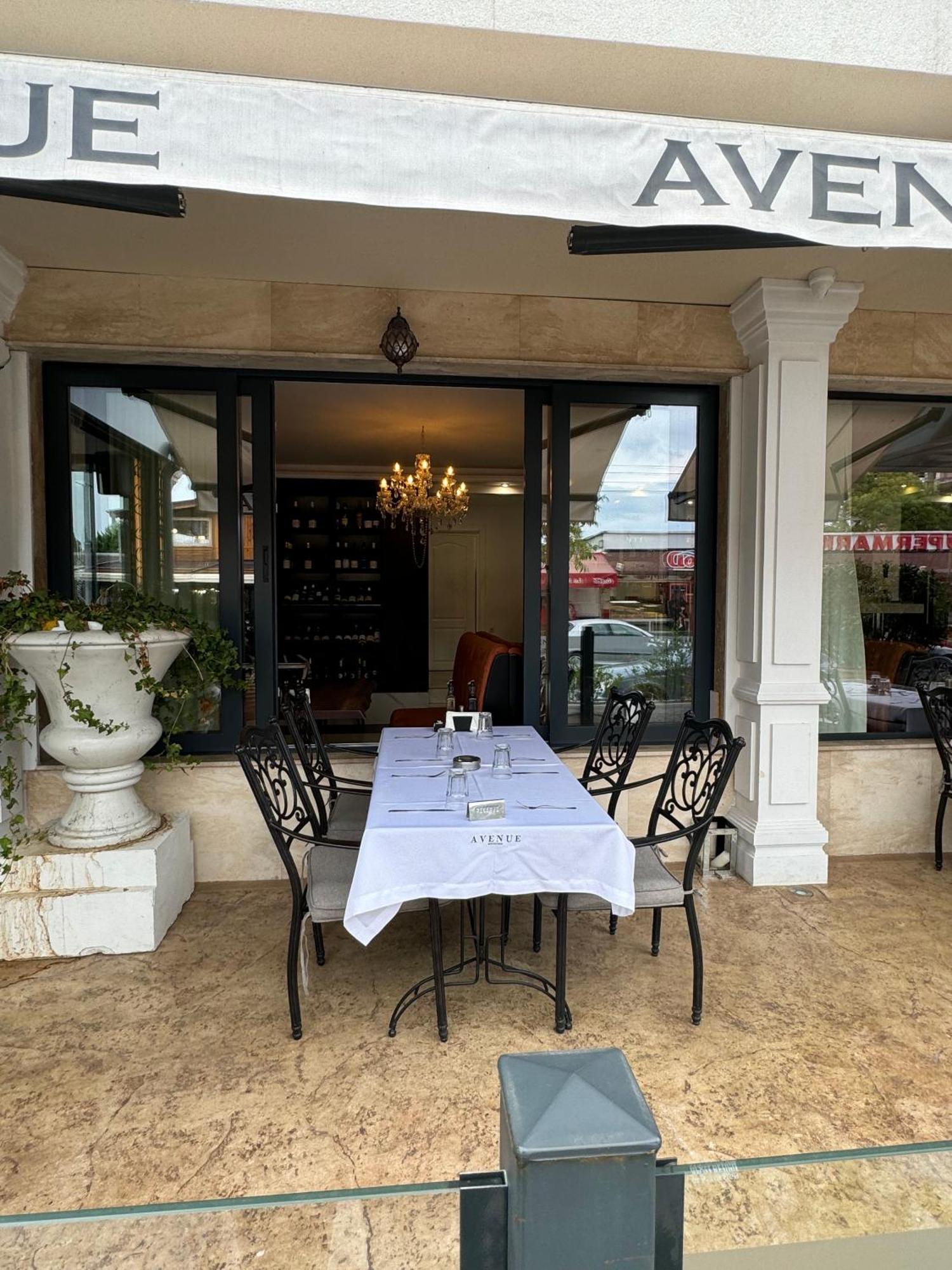 רבדה Hotel Avenue מראה חיצוני תמונה